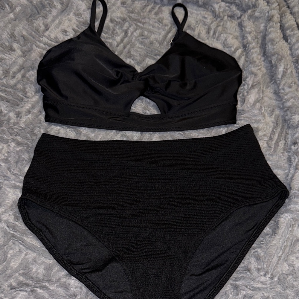 Old Navy Bathing Suit Large Black